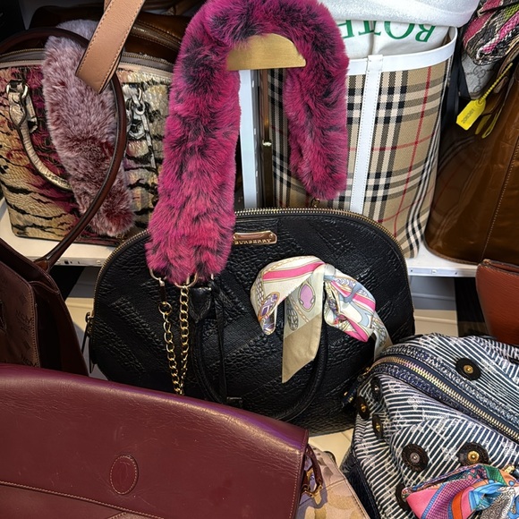 POP UP LIVES EST, PLEASE FOLLOW FOR MY LUX & YOURS ~ Share Show . 🤍POST NOW🤍 - Picture 9 of 9